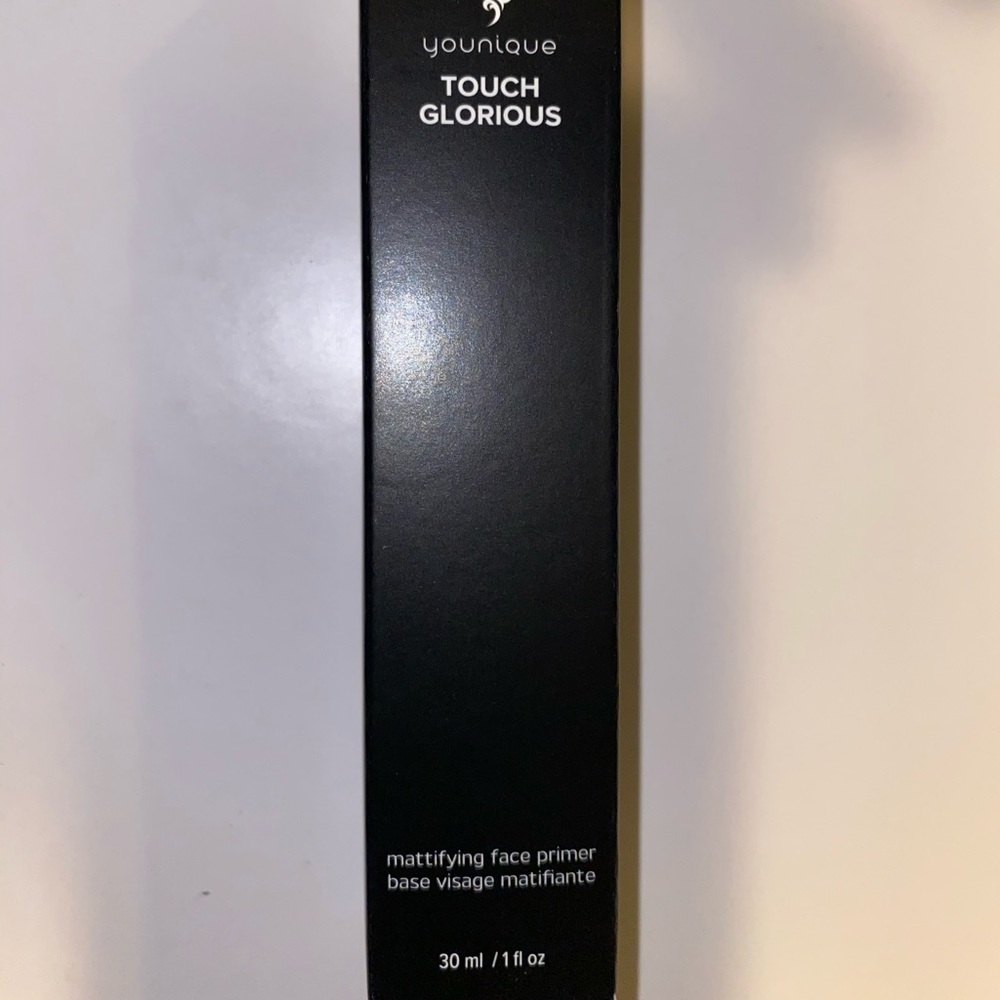 Younique matifying face primer